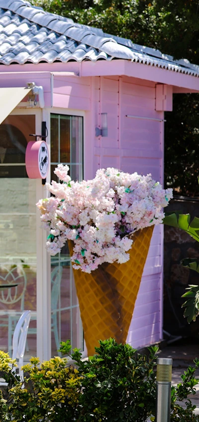 DD Scoop ice cream parlour at D Resort Gocek in a pink kiosk